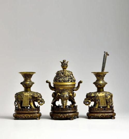 精品薈萃，藝海尋珍——2022年北京翰海、保利拍賣征集暨工藝美術品收藏指南