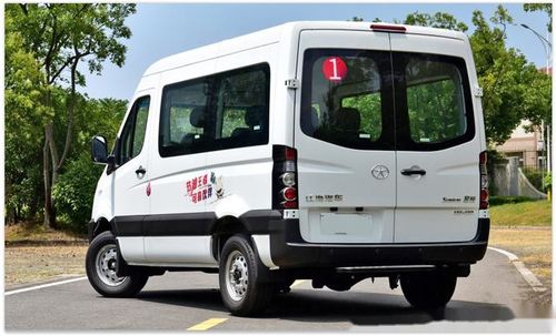 10-15萬級(jí)九座車型全面解析 MPV與輕客如何選擇？